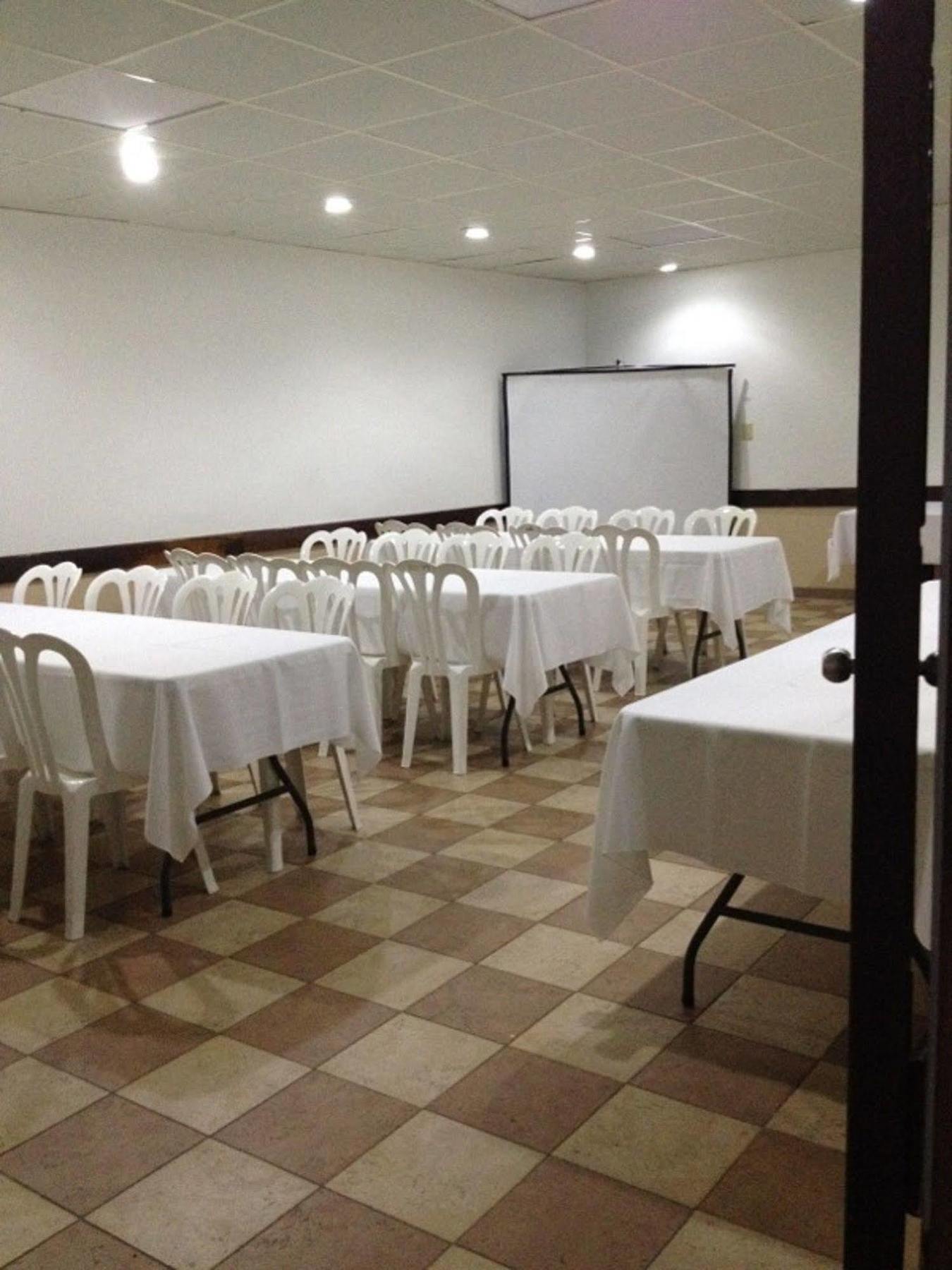 Arecibo Inn Екстериор снимка