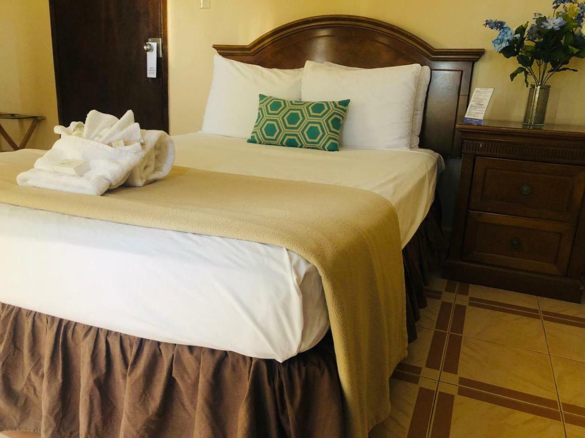 Arecibo Inn Екстериор снимка