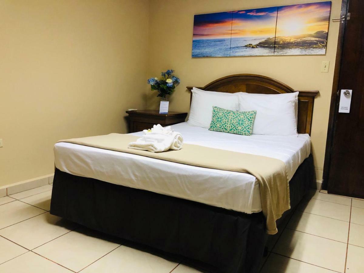 Arecibo Inn Екстериор снимка