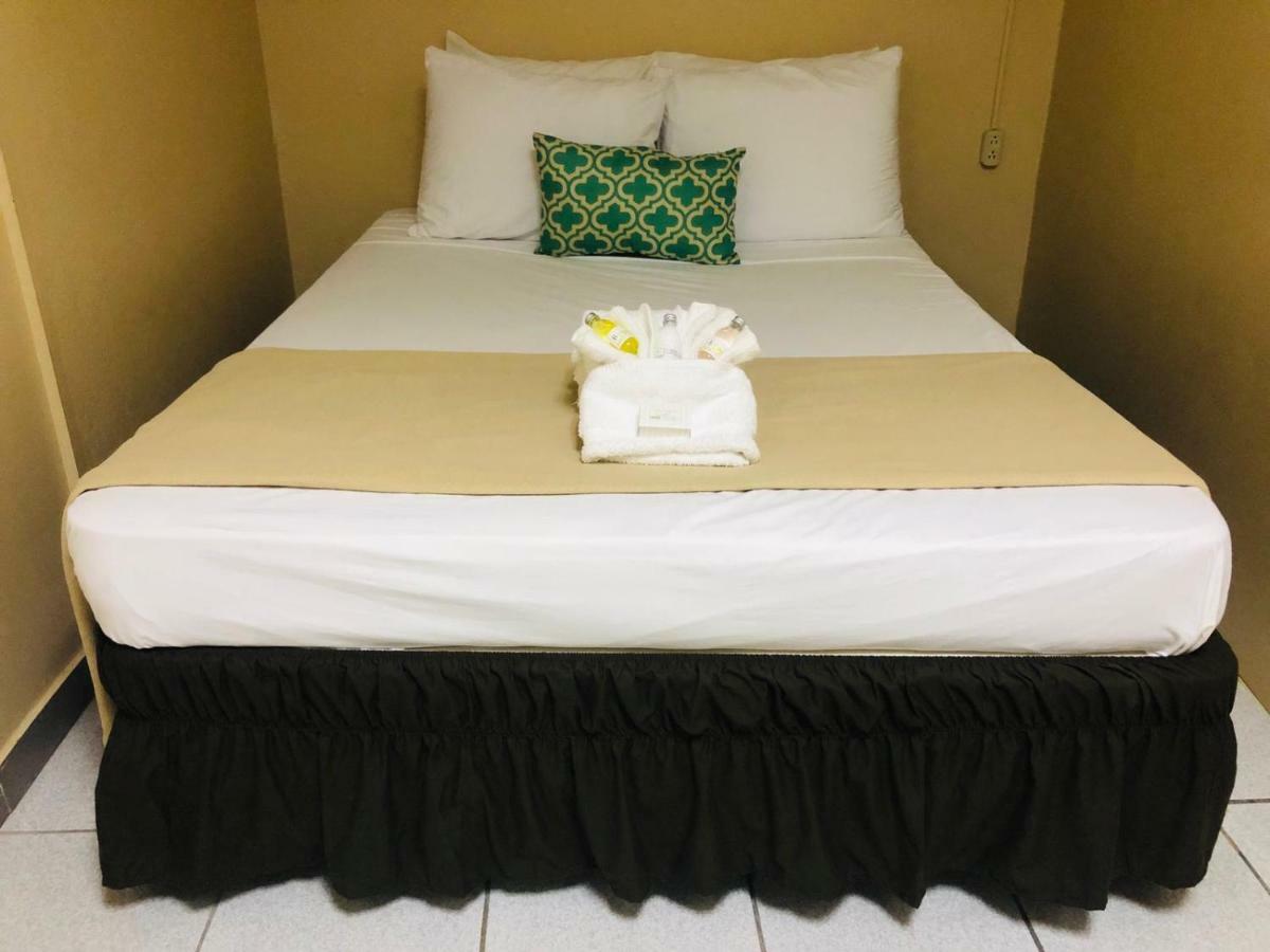 Arecibo Inn Екстериор снимка