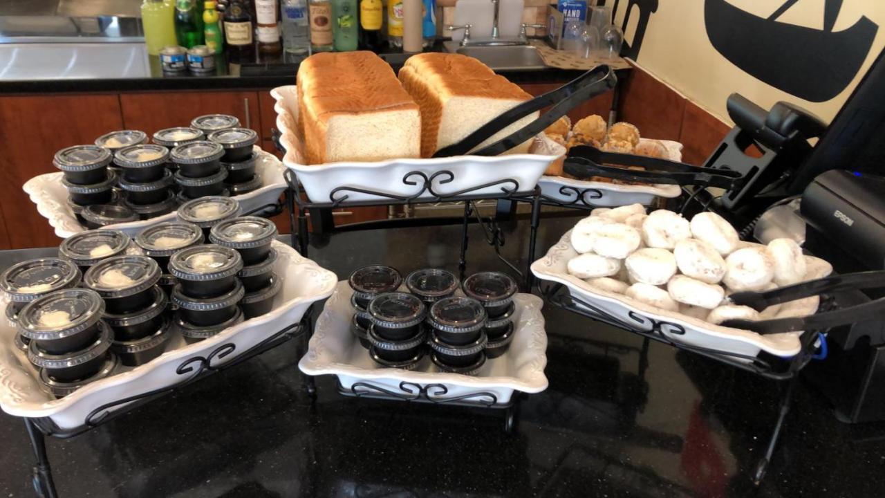 Arecibo Inn Екстериор снимка
